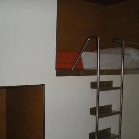 Vandrarhem Inturjoven *